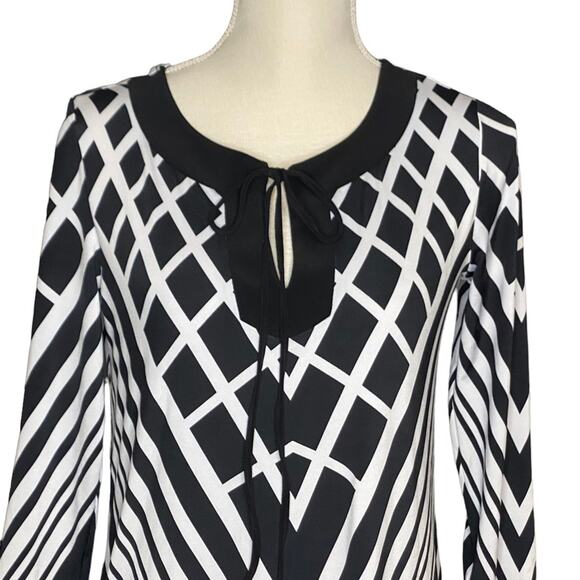Peter Nygard Black and White Geometric Tunic Size S - Picture 3 of 8